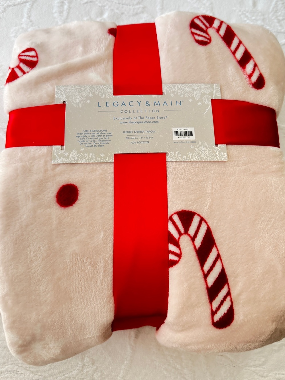 NWT Candy Cane Throw Blanket
